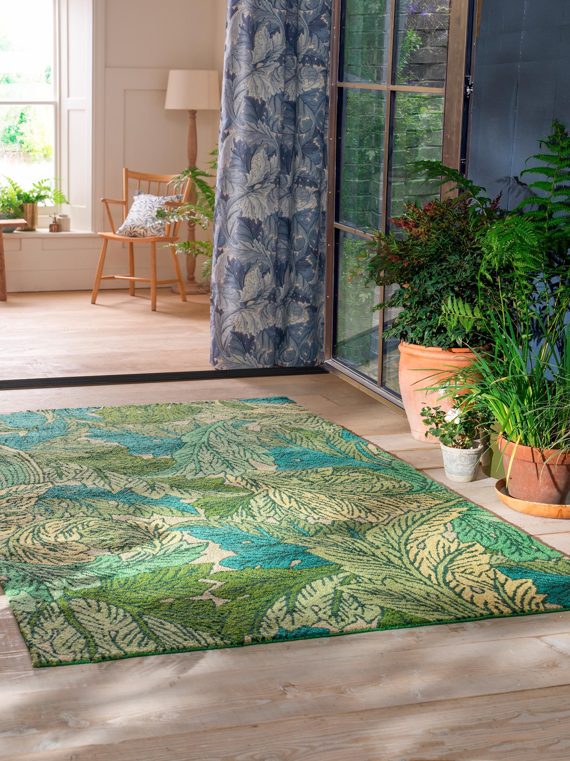 Acanthus Nettle Sky Blue 427307