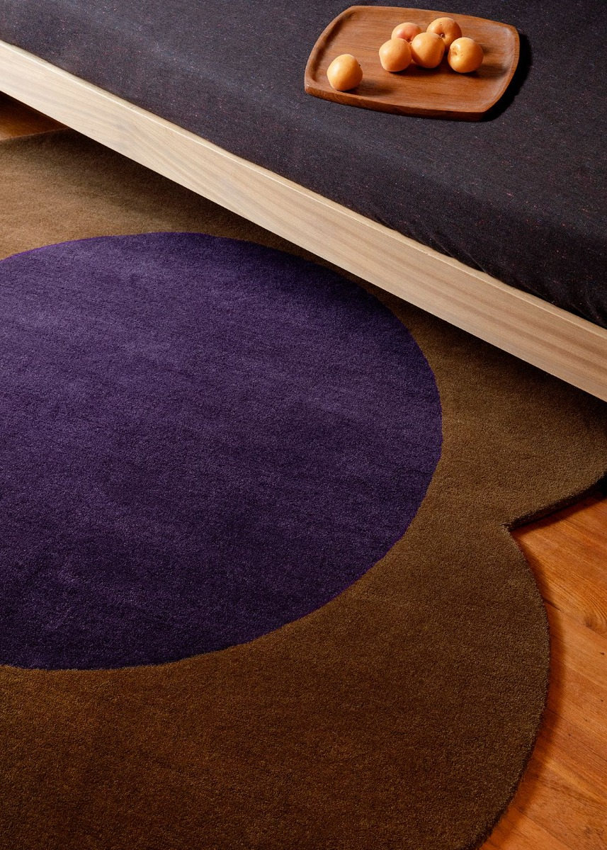 Flower Spot Chestnut Violet 158401